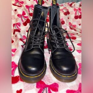 Dr. Martens Black Leather Airwair Boots size 8 women’s LIKE NEW